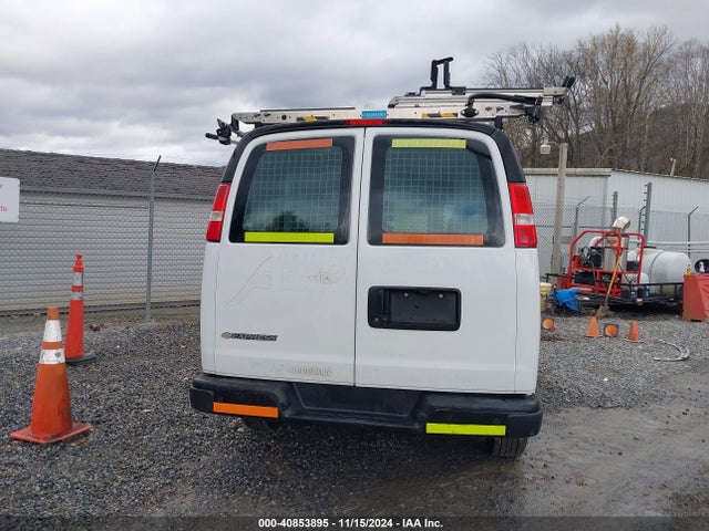 Chevrolet Express 2500 Work Van 2019 1GCWGAFP9K1187042 Image 16