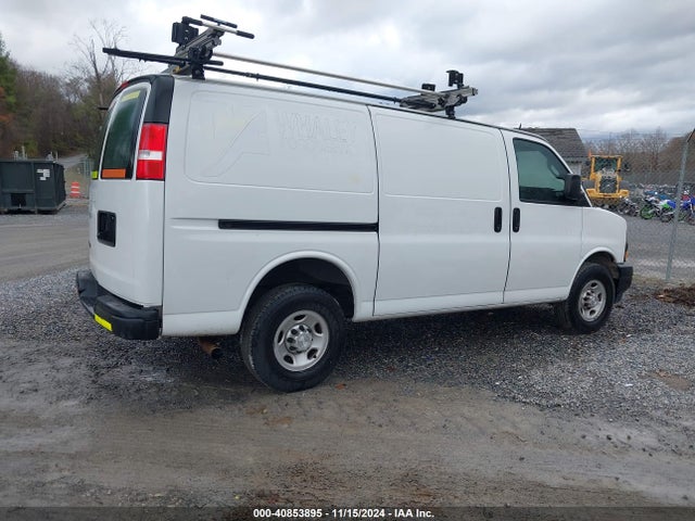 Chevrolet Express 2500 Work Van 2019 1GCWGAFP9K1187042 Image 4