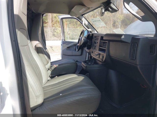 Chevrolet Express 2500 Work Van 2019 1GCWGAFP9K1187042 Image 5