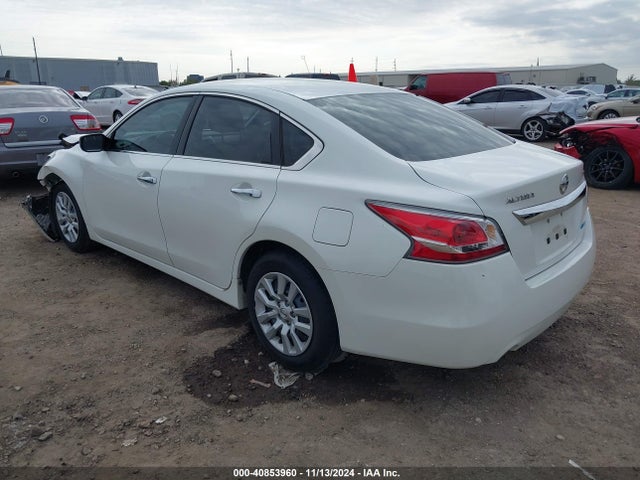 Nissan Altima 2.5 S 2014 1N4AL3AP3EN230155 Image 3
