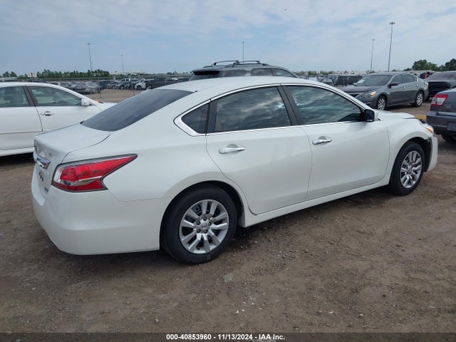 Nissan Altima 2.5 S 2014 1N4AL3AP3EN230155 Image 4
