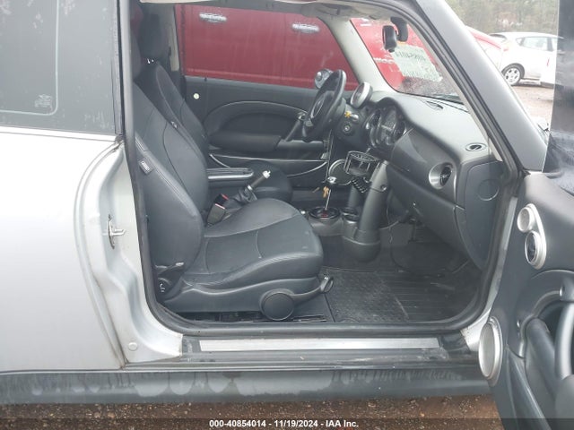 2006 MINI COOPER S WMWRE33516TL21373 Photo 4