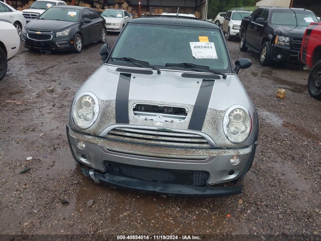 2006 MINI COOPER S WMWRE33516TL21373 Photo 5