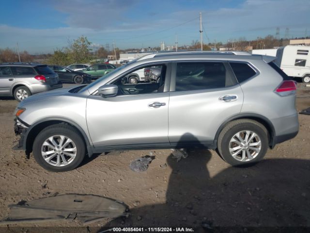 KNMAT2MV8FP541603 Nissan ROGUE SV
