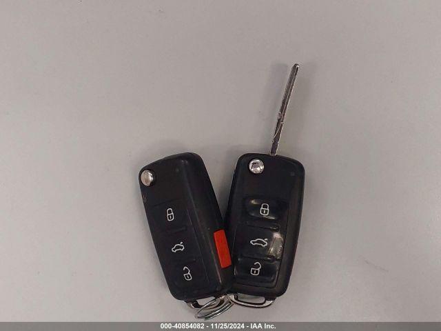 3VW1K7AJ0FM307508 Volkswagen Jetta 2.0l S