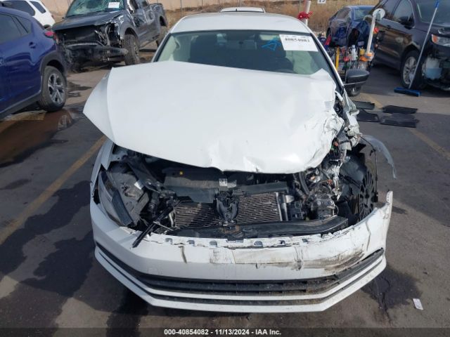 3VW1K7AJ0FM307508 Volkswagen Jetta 2.0l S