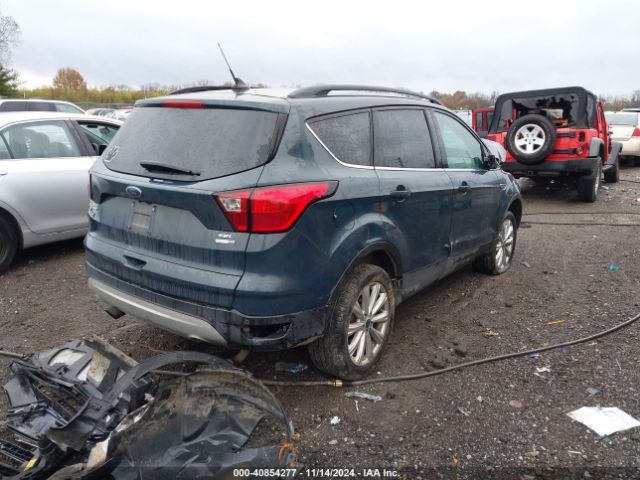 1FMCU9HD2KUC00382 Ford ESCAPE SEL