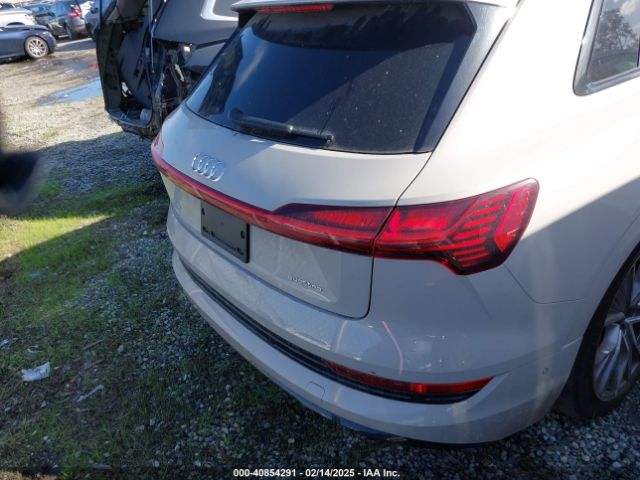 WA1VAAGE8MB014744 Audi E-tron Prestige Quattro