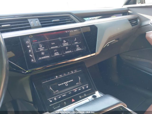 WA1VAAGE8MB014744 Audi E-tron Prestige Quattro