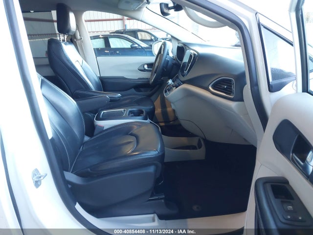 2C4RC1BG2NR188953 Chrysler Pacifica Touring L