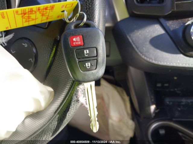 2016 TOYOTA RAV4 JTMBFREV2GJ092569 Photo 10