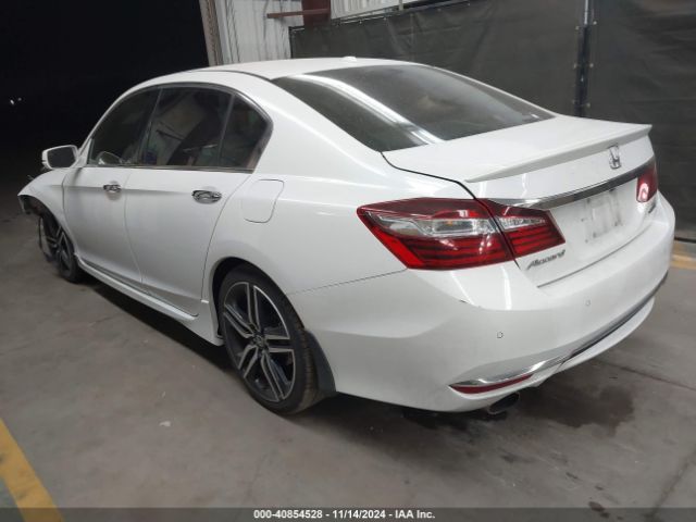 1HGCR3F90GA032463 Honda Accord Touring