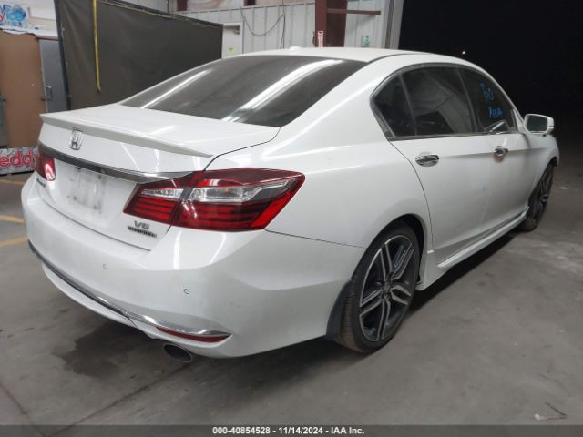 1HGCR3F90GA032463 Honda Accord Touring