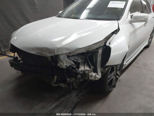 1HGCR3F90GA032463 Honda Accord Touring