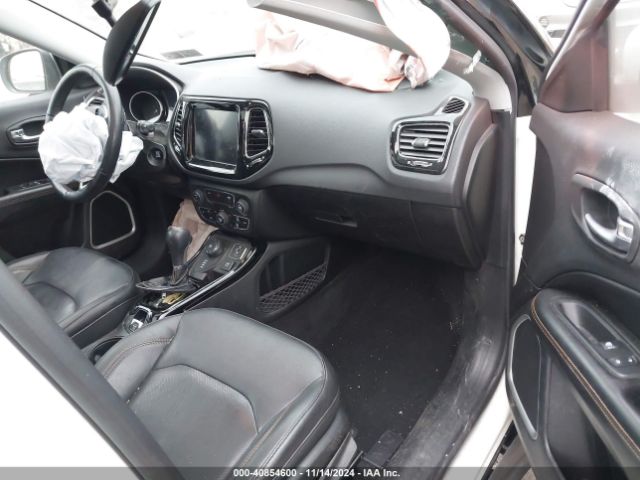 3C4NJDCB1JT484059 Jeep Compass Limited 4x4