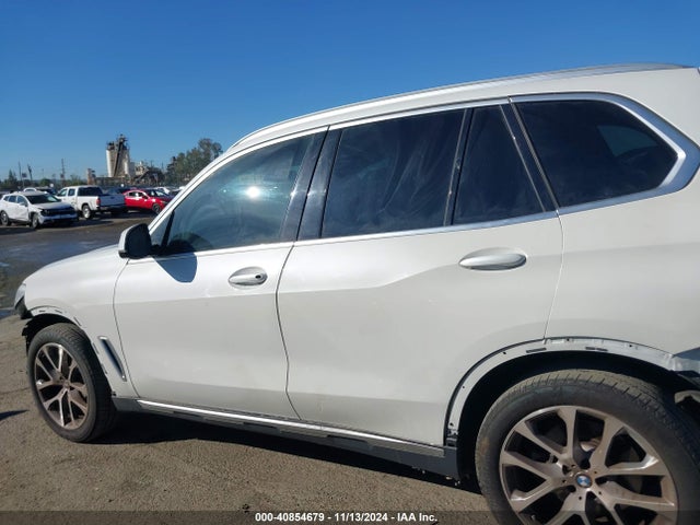 5UXCR4C02N9L25174 BMW X5