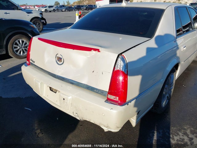 2010 CADILLAC DTS 1G6KP5E93AU127833 Photo 5