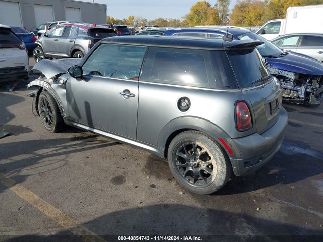 2007 MINI COOPER S WMWMF73547TT80160 Photo 2