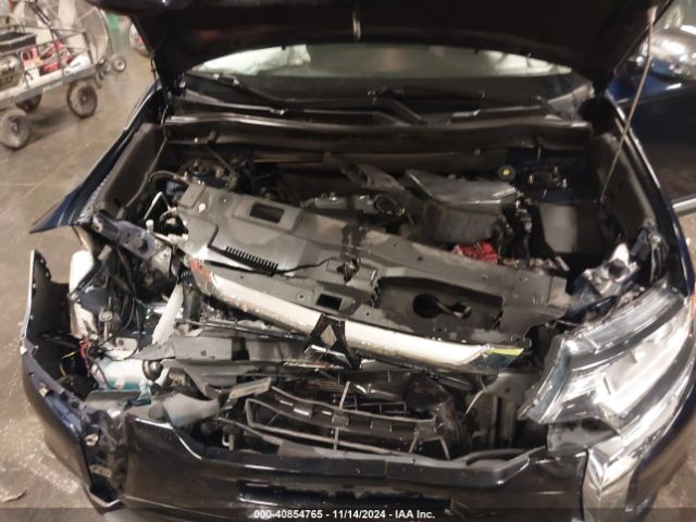 JA4AD3A39HZ042123 Mitsubishi Outlander Se