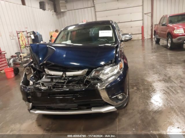 JA4AD3A39HZ042123 Mitsubishi Outlander Se