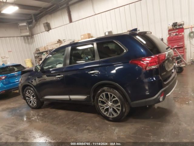 JA4AD3A39HZ042123 Mitsubishi Outlander Se