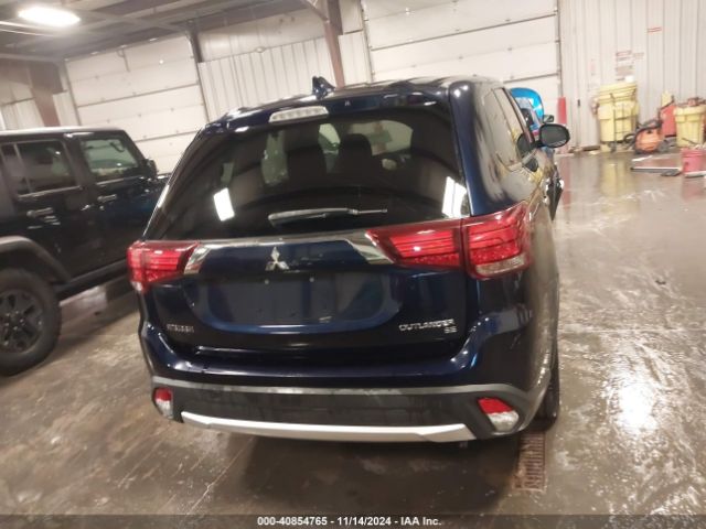 JA4AD3A39HZ042123 Mitsubishi Outlander Se