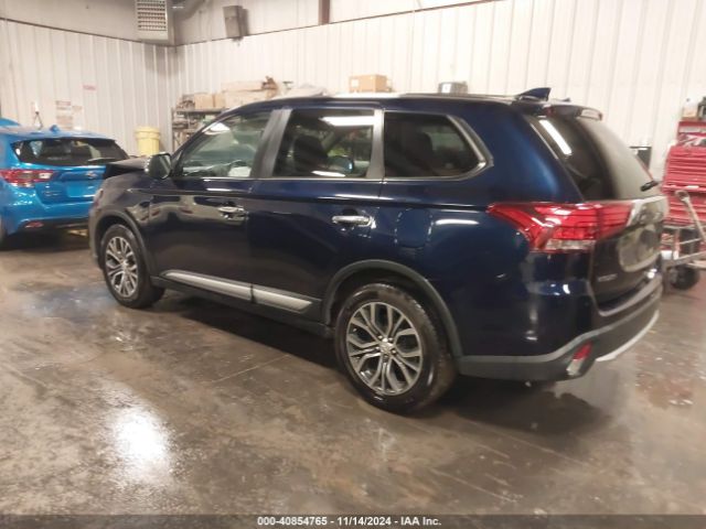 JA4AD3A39HZ042123 Mitsubishi Outlander Se
