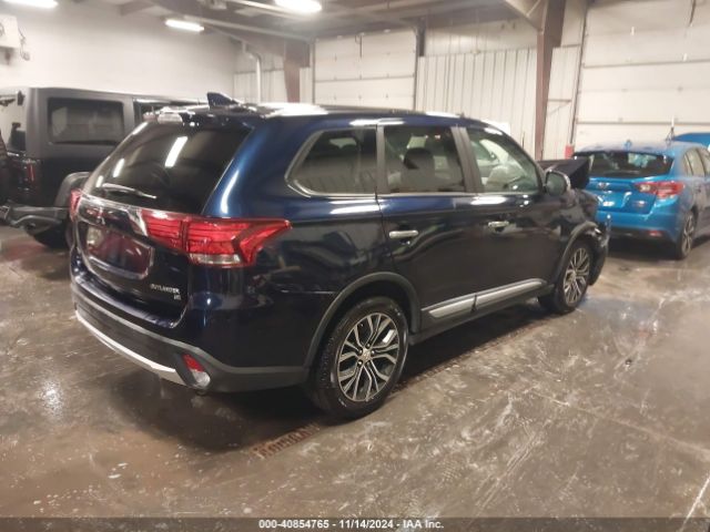 JA4AD3A39HZ042123 Mitsubishi Outlander Se