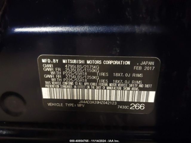 JA4AD3A39HZ042123 Mitsubishi Outlander Se