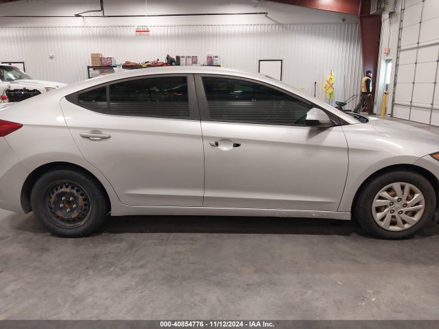 Hyundai ELANTRA SE 2017 5NPD74LF4HH127269 Image 14