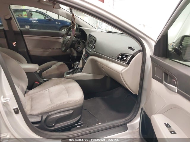 Hyundai ELANTRA SE 2017 5NPD74LF4HH127269 Image 5