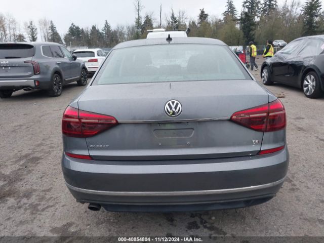 1VWDT7A34HC020303 Volkswagen Passat 1.8t R-line
