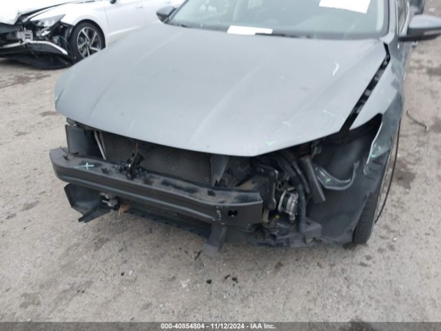 1VWDT7A34HC020303 Volkswagen Passat 1.8t R-line