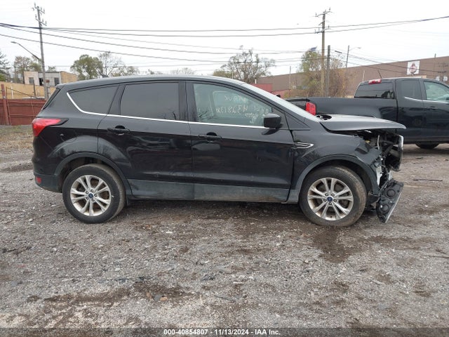 Ford ESCAPE SE 2019 1FMCU9GD9KUC00042 Image 12