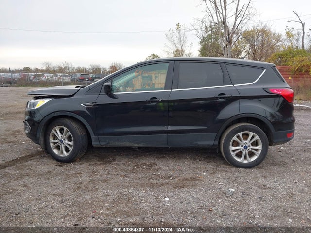 Ford ESCAPE SE 2019 1FMCU9GD9KUC00042 Image 13