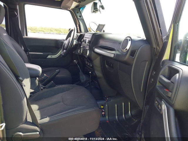 1C4BJWEG0GL231911 Jeep Wrangler Unlimited Sahara