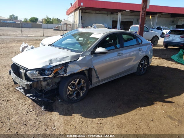 KIA Forte Lxs 2019 3KPF24AD8KE083894 Image 2