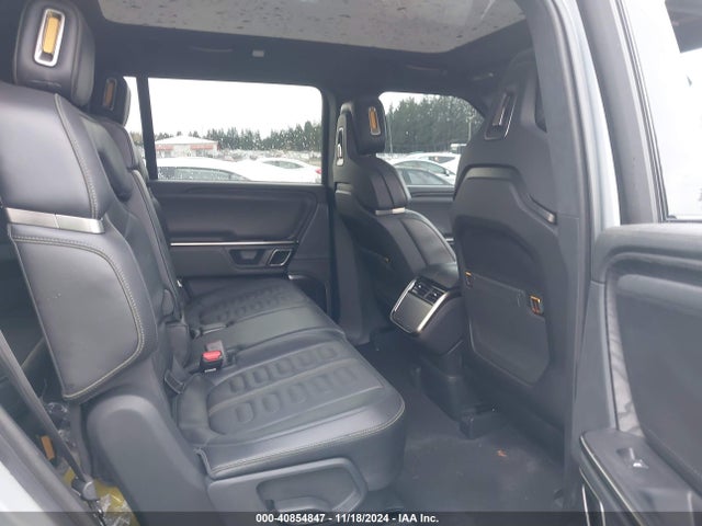Rivian R1s Launch Edition 2023 7PDSGABLXPN003754 Image 8