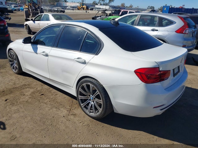 BMW 328I 2016 WBA8E9C59GK645418 Image 3