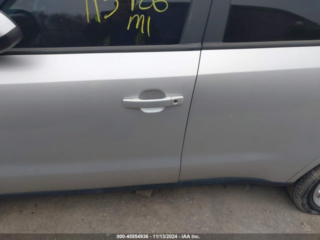 KIA SOUL + 2018 KNDJP3A57J7568489 Image 14
