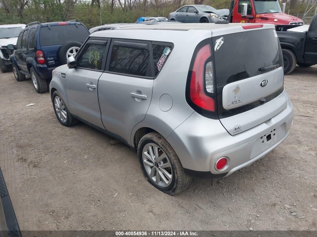 KIA SOUL + 2018 KNDJP3A57J7568489 Image 3