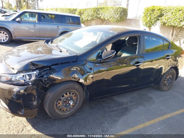 3KPFL4A71JE218204 KIA FORTE S