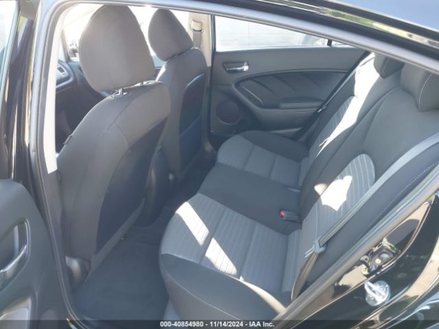 3KPFL4A71JE218204 KIA FORTE S