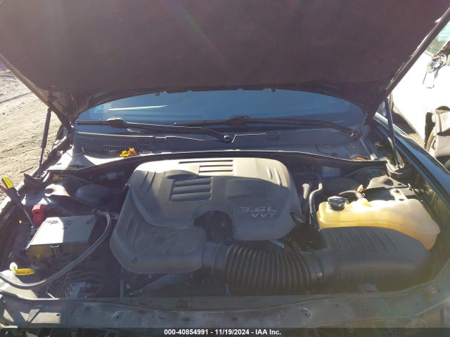 2C3CDXJG2KH619658 Dodge Charger Sxt Awd