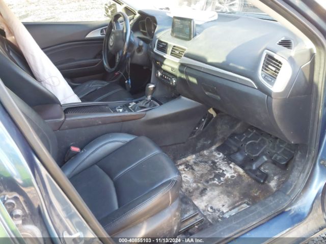 3MZBN1V35JM263048 Mazda Mazda3 Touring
