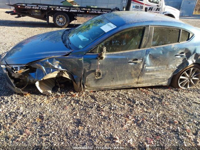 3MZBN1V35JM263048 Mazda Mazda3 Touring