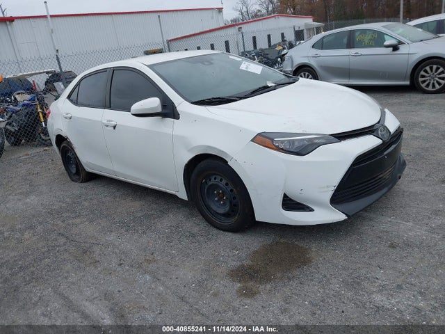 Toyota COROLLA LE 2017 2T1BURHE9HC848817 Image 1