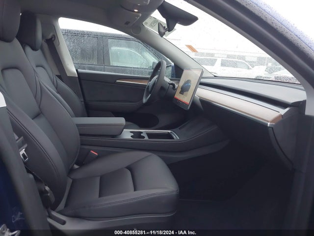 2023 TESLA MODEL Y 7SAYGDEE6PF811617 Photo 4