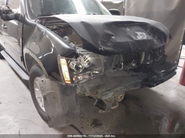 1GNSCJE01ER163829 Chevrolet Suburban 1500 Lt