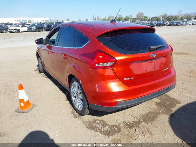 Ford Focus Titanium 2018 1FADP3N26JL283213 Image 3